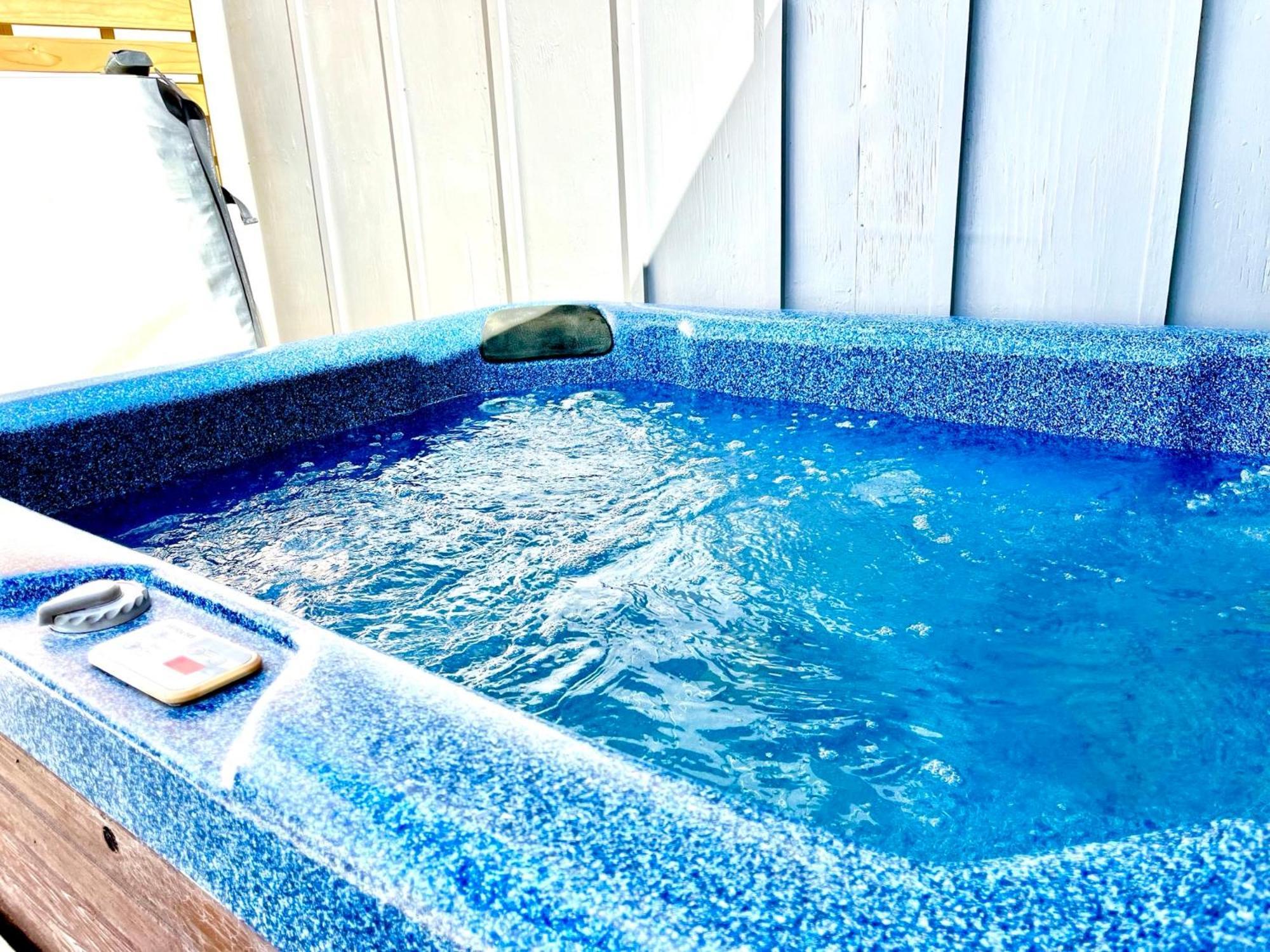 Lake Life With A Hot Tub Villa Mangakino Luaran gambar