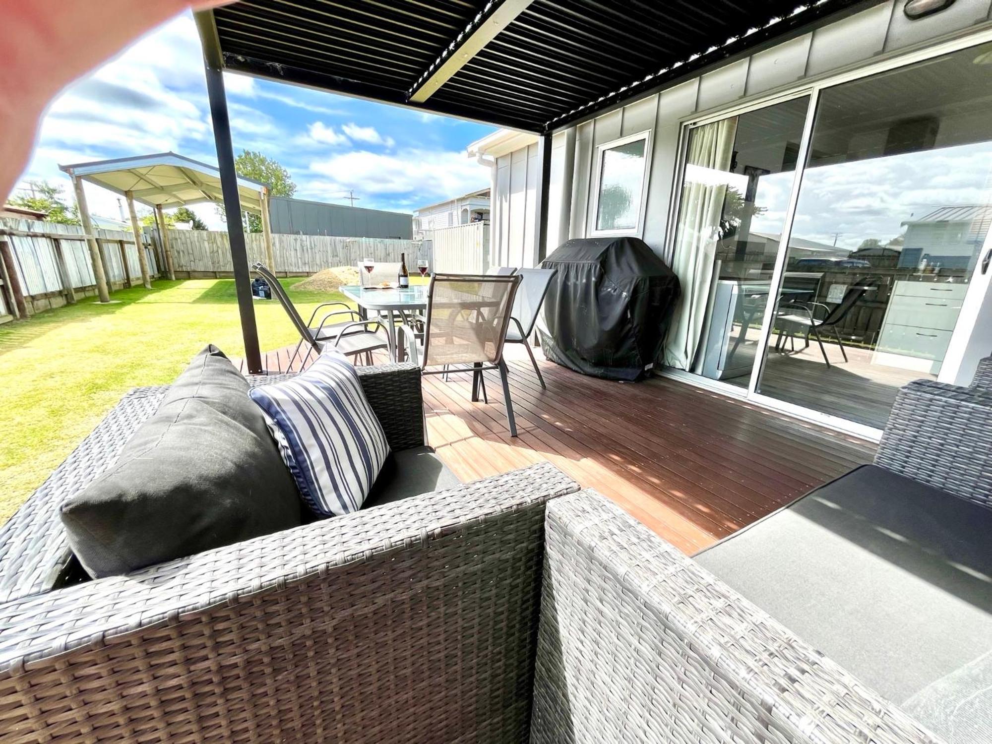 Lake Life With A Hot Tub Villa Mangakino Luaran gambar